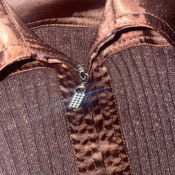 VINTAGE SHIMMER BROWN BODYCON ZIP-UP SWEATER🤎 - Picture 2 of 3